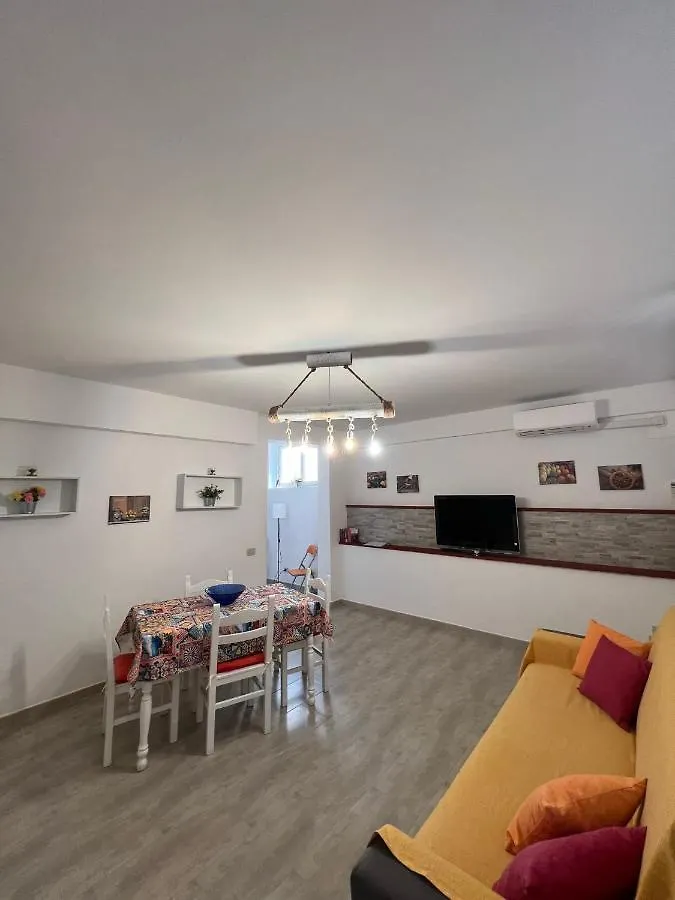 Trentuno Mondello Apartments 0*,