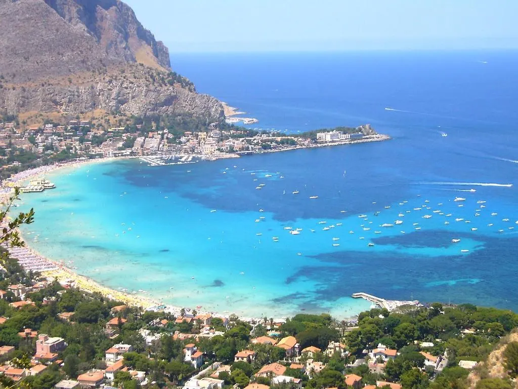 Trentuno Mondello Apartments Italien